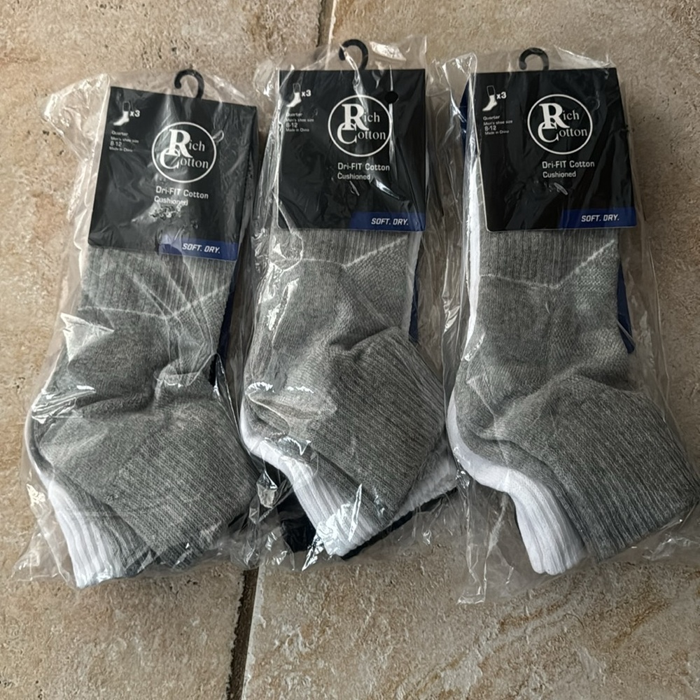 NWT Quarter Men’s Socks 3 pack QTY 3 sets!
